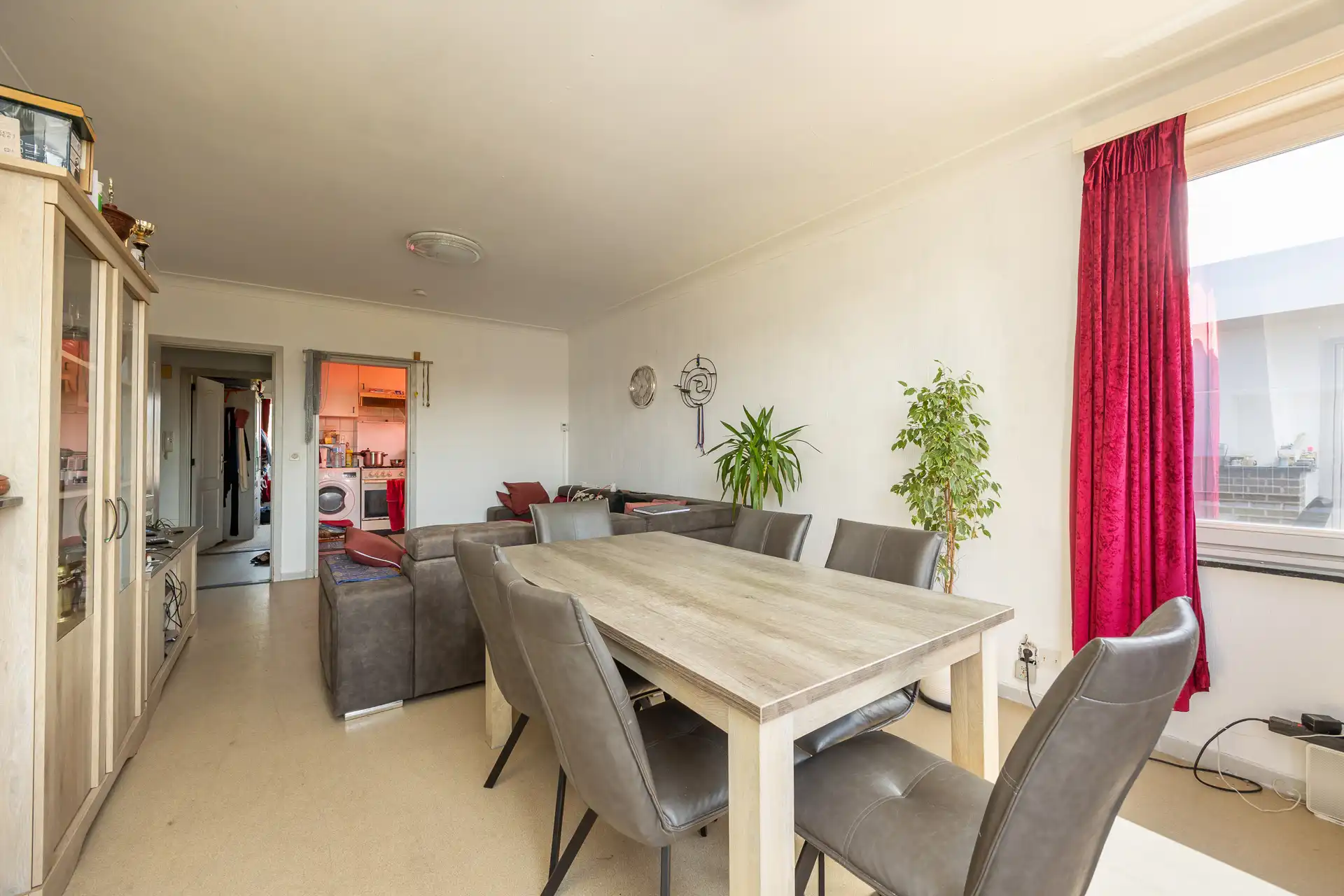 Op te frissen appartement met 2 slaapkamers op toplocatie foto 3