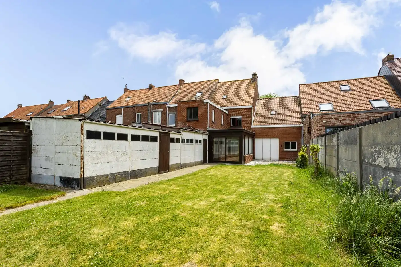 Gezinswoning met garage en grote tuin in Gullegem foto 22