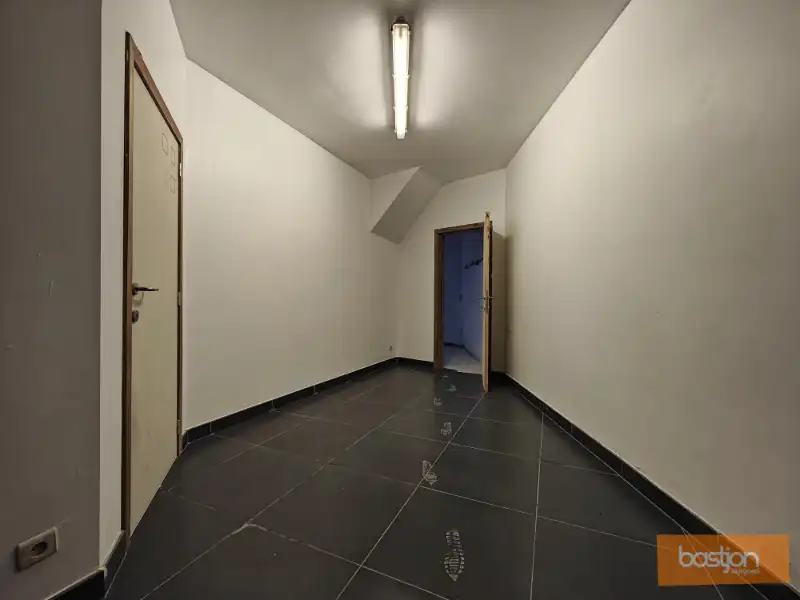 Instapklare bel-etage nabij het centrum. foto 11