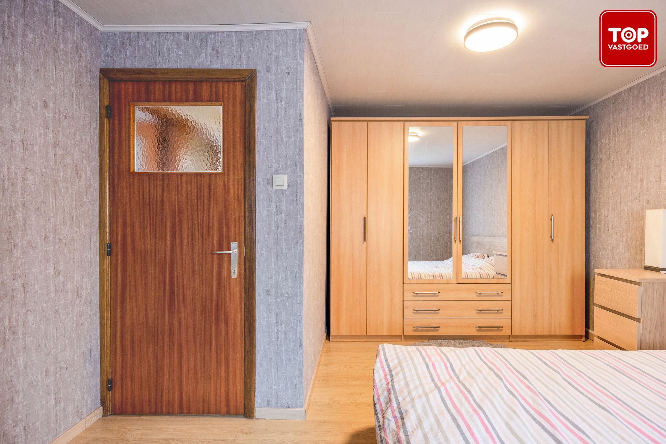 Instapklare woning met 3 slaapkamers en garage.  foto 16