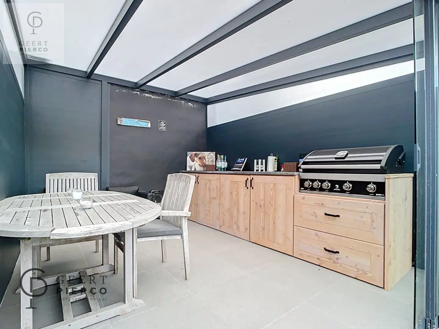 Gerenoveerde woning met leuke tuin. foto 26