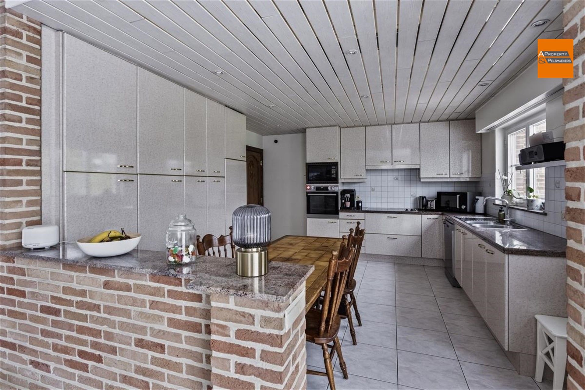 Ruime villa met 4 /5 slaapkamers op prachtige stuk grond foto 11