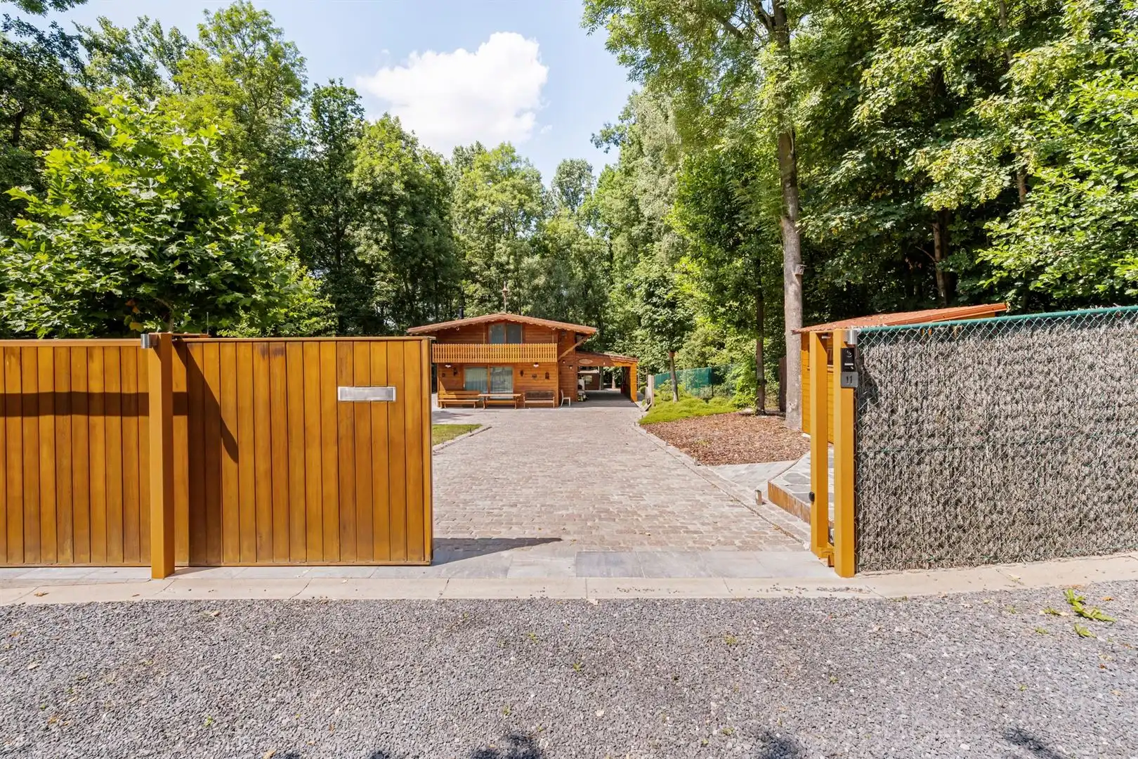 Prachtige Chalet op 3107m² foto 3