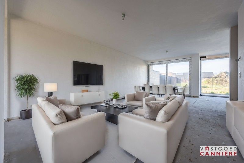 Moderne nieuwbouwwoning op 274 m² TE KOOP in Wakken! foto 3