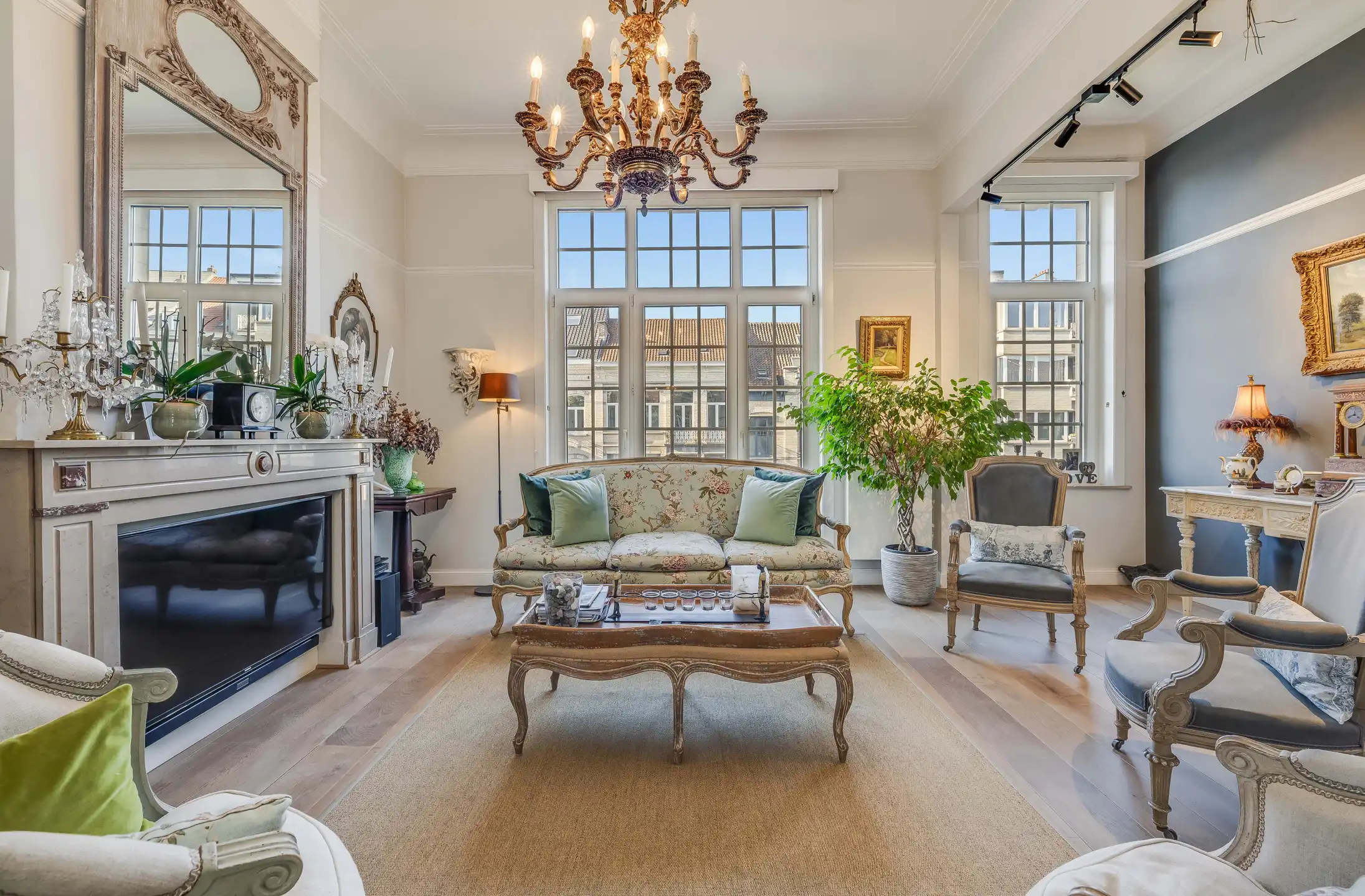 Prachtig appartement met 3 slaapkamers en terrassen + P foto 5