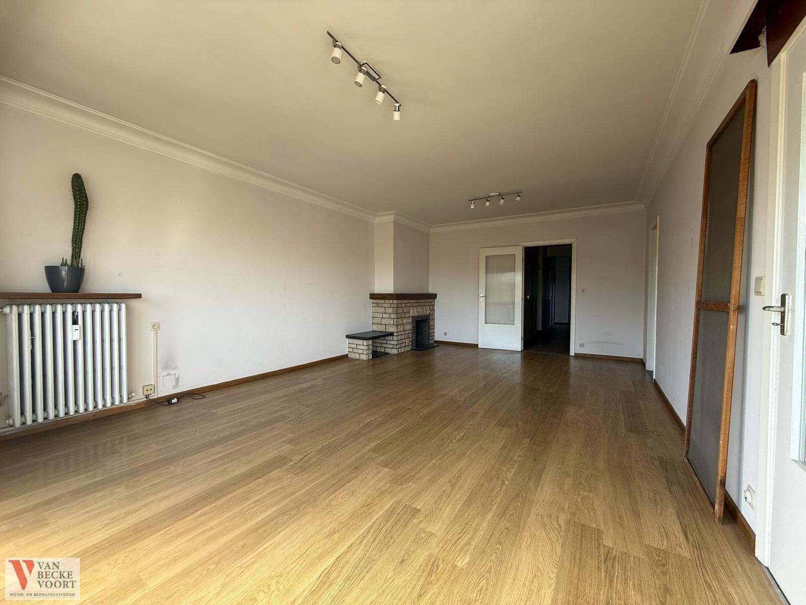 Ruim appartement met parkzicht foto 3