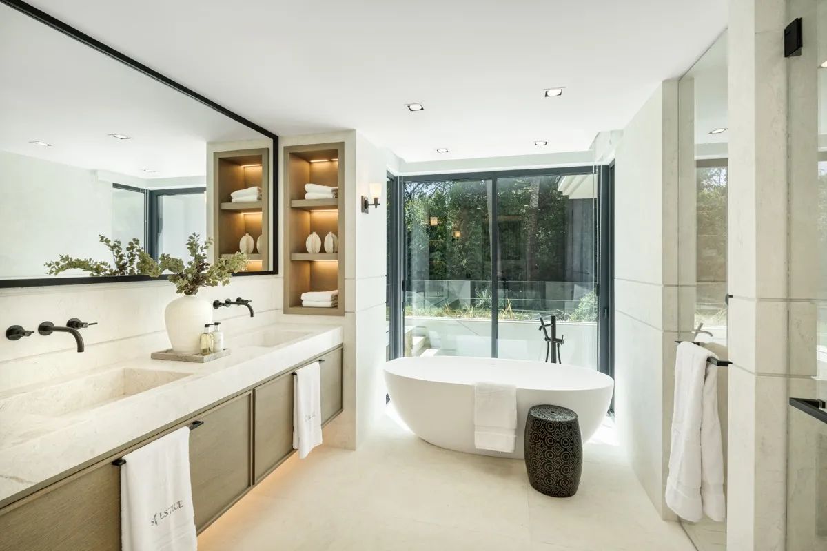 Leven aan de top: exclusieve frontline golfvilla met adembenemend uitzicht en ultieme luxe in Nueva Andalucía foto 16