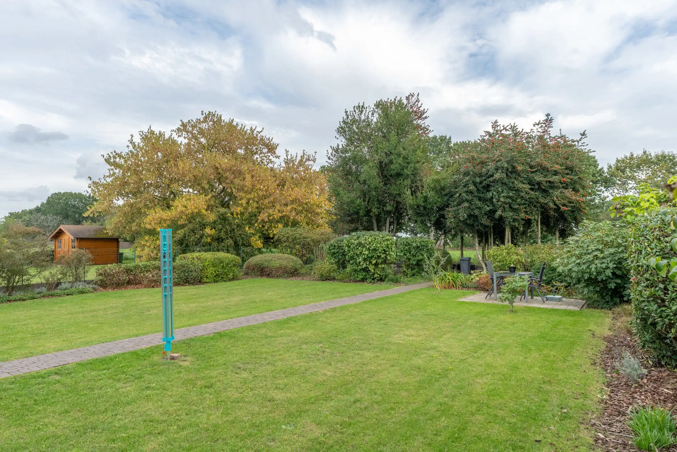 Gunstig gel. instapklare woning op mooi perceel van 1.000 m² foto 35