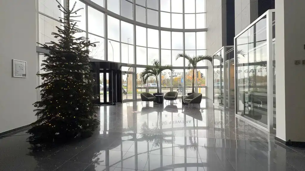 Knap ingericht kantoor te huur in Antwerp Gate I te Berchem foto 17