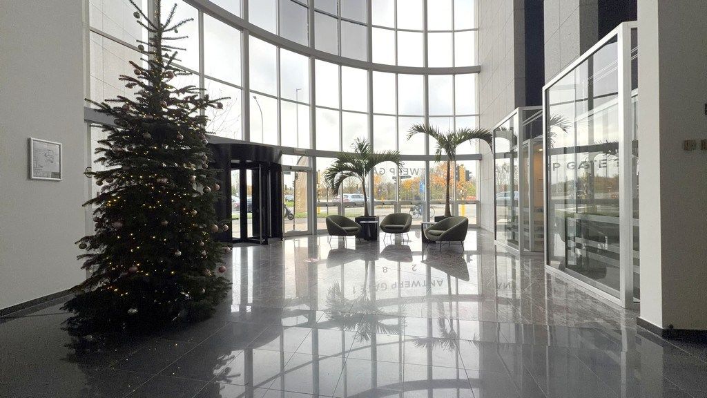 Knap ingericht kantoor te huur in Antwerp Gate I te Berchem foto 17