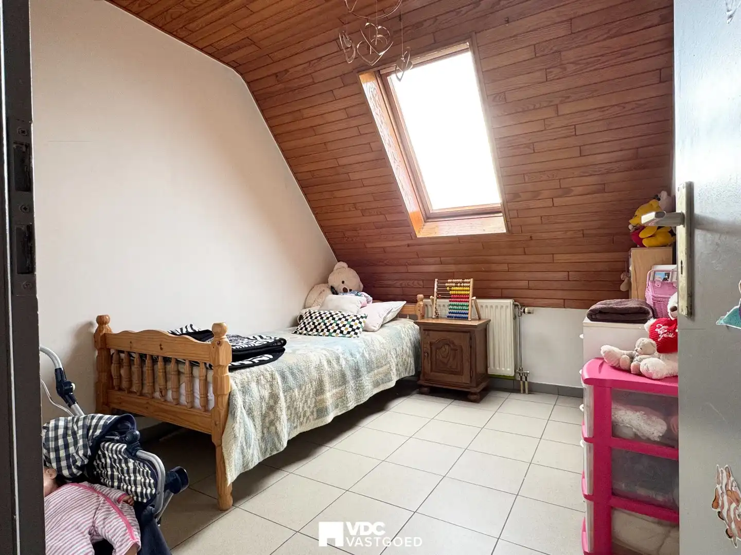 Mooi appartement met 2 slaapkamers in centrum Borgloon foto 2