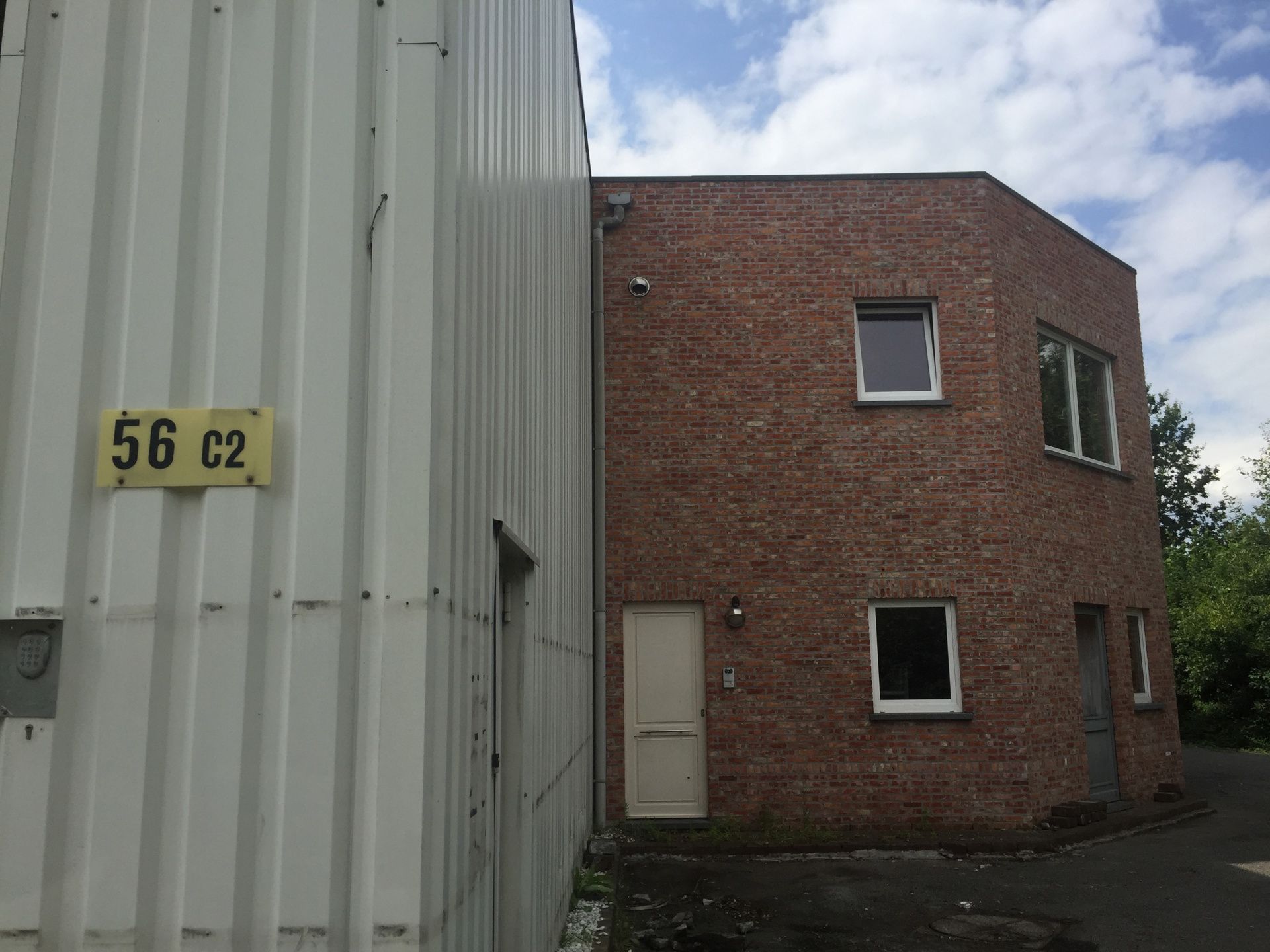 Magazijn Unit C - 880m² met kantoren te huur foto 5