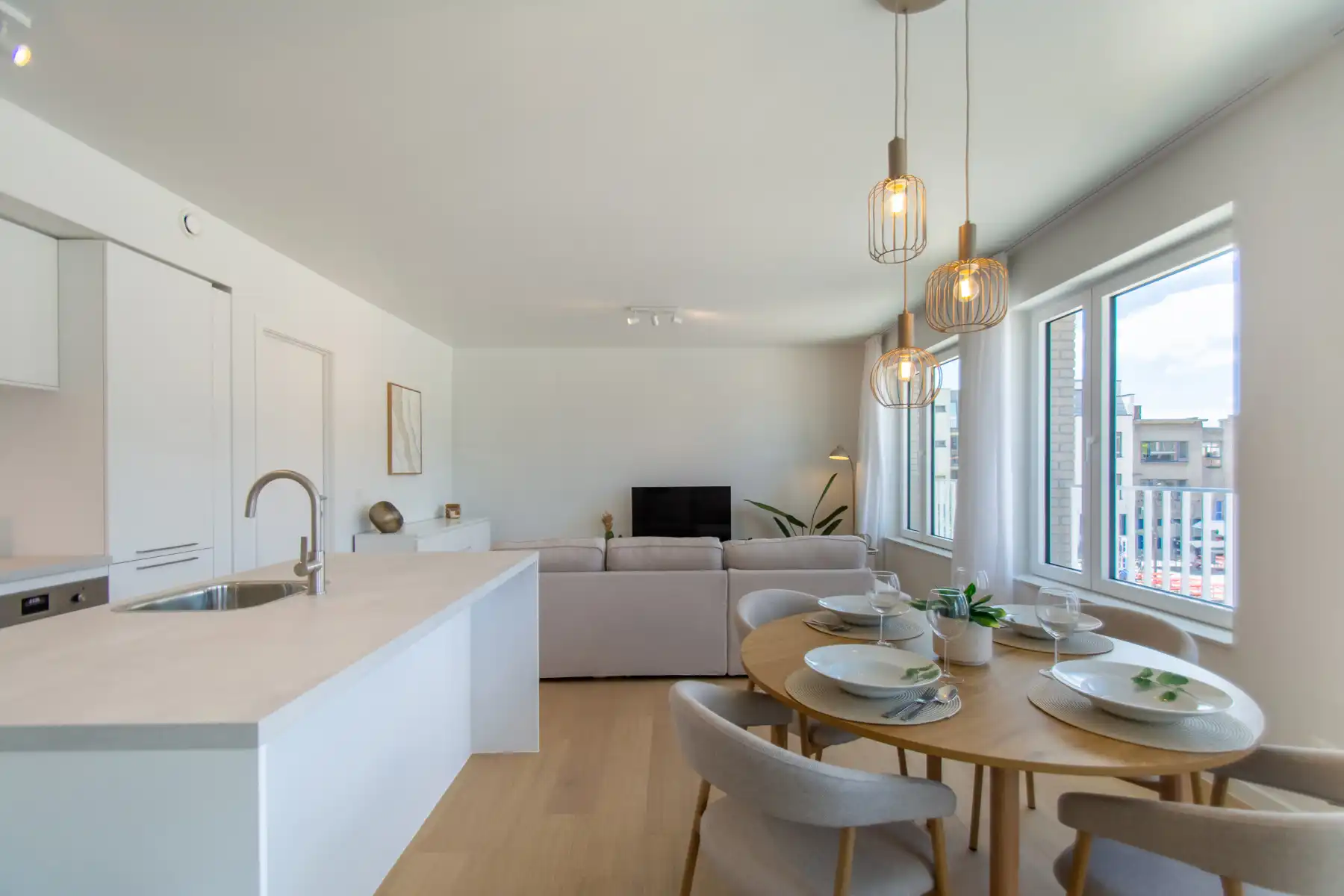 Prachtig gemeubeld 2- kamer appartement met mooi terras foto {{pictureIndex}}