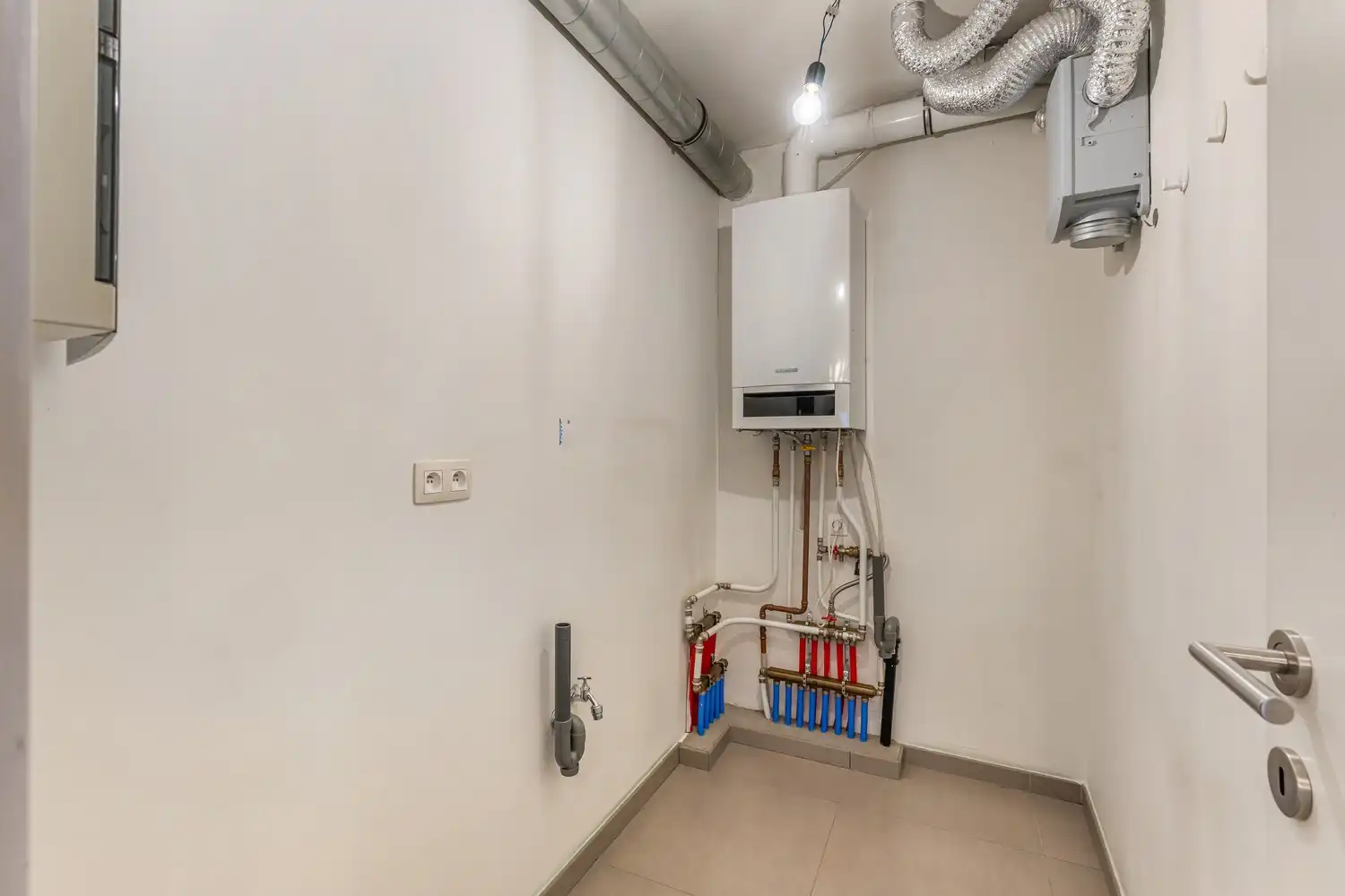 Modern, energiezuinig  appartement met 2 slaapkamers op top locatie! foto 8