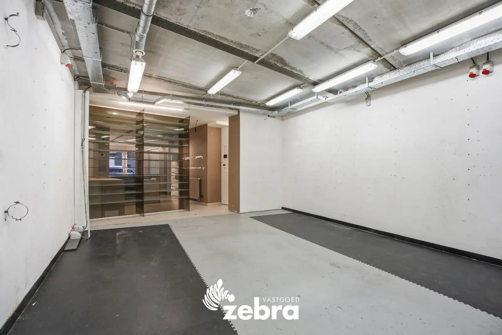 Eigentijdse stadswoning met lift, terras en topafwerking in het centrum van Roeselare! foto 38