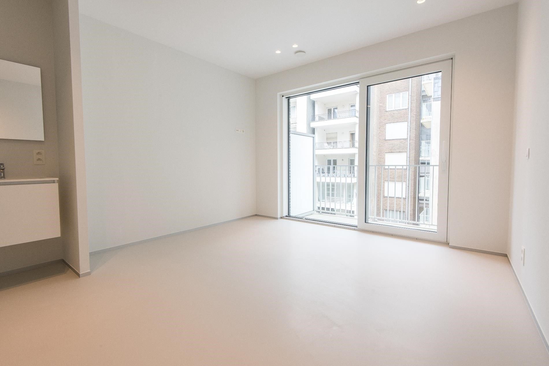 Zeer recent appartement met 1 slaapkamer gelegen op de Kustlaan met prachtig zicht over de villa's van het Zoute.  foto 6