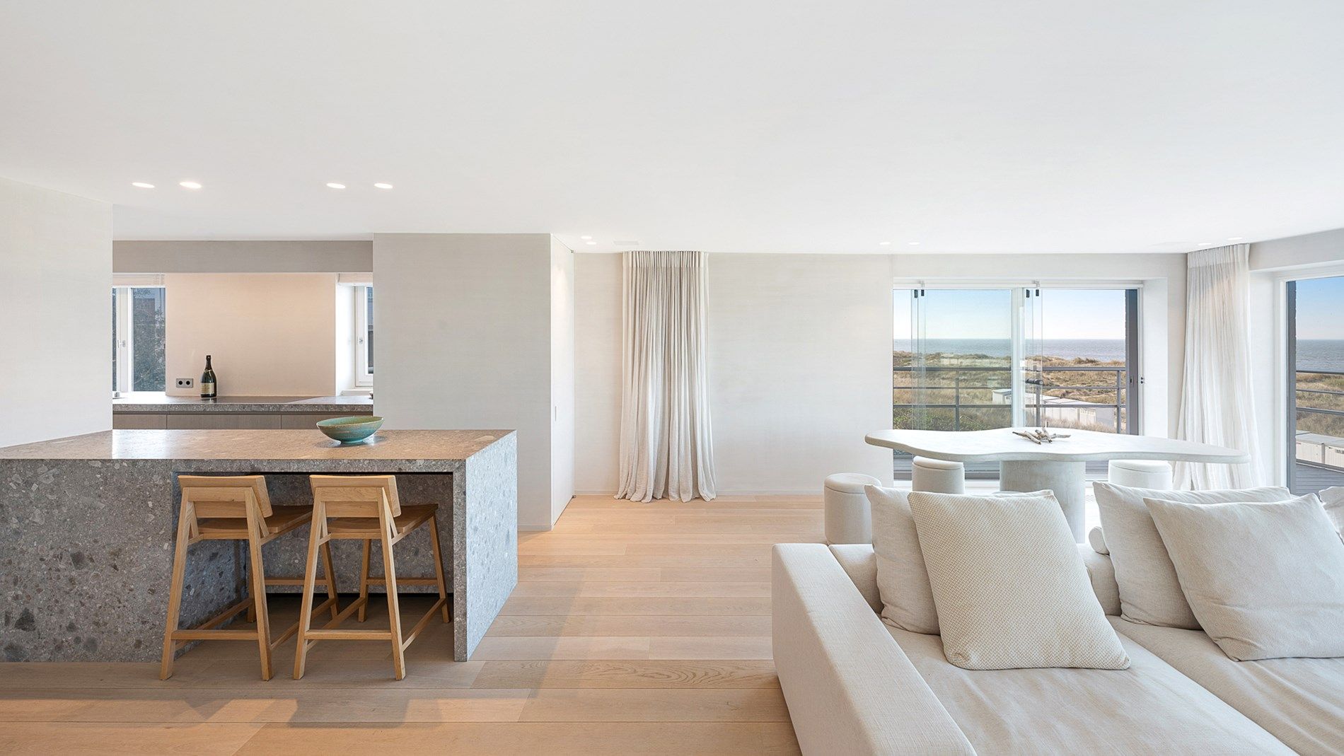 Uitzonderlijk hoekappartement met adembenemend zee-en duinenzicht langs de Wandeldijk in het Zoute foto 14