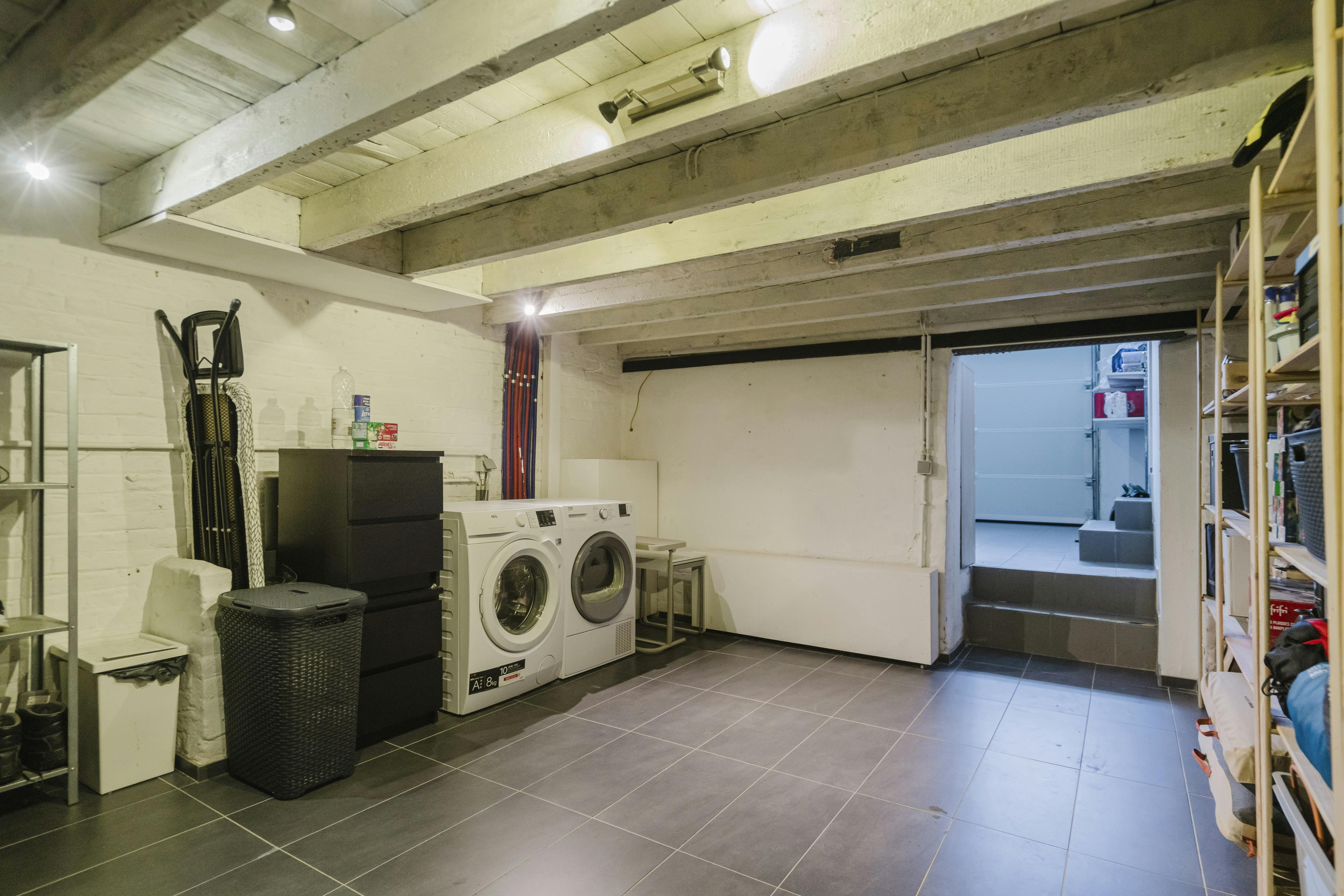 Gezellig instapklaar huis te koop in Bissegem!  foto 12