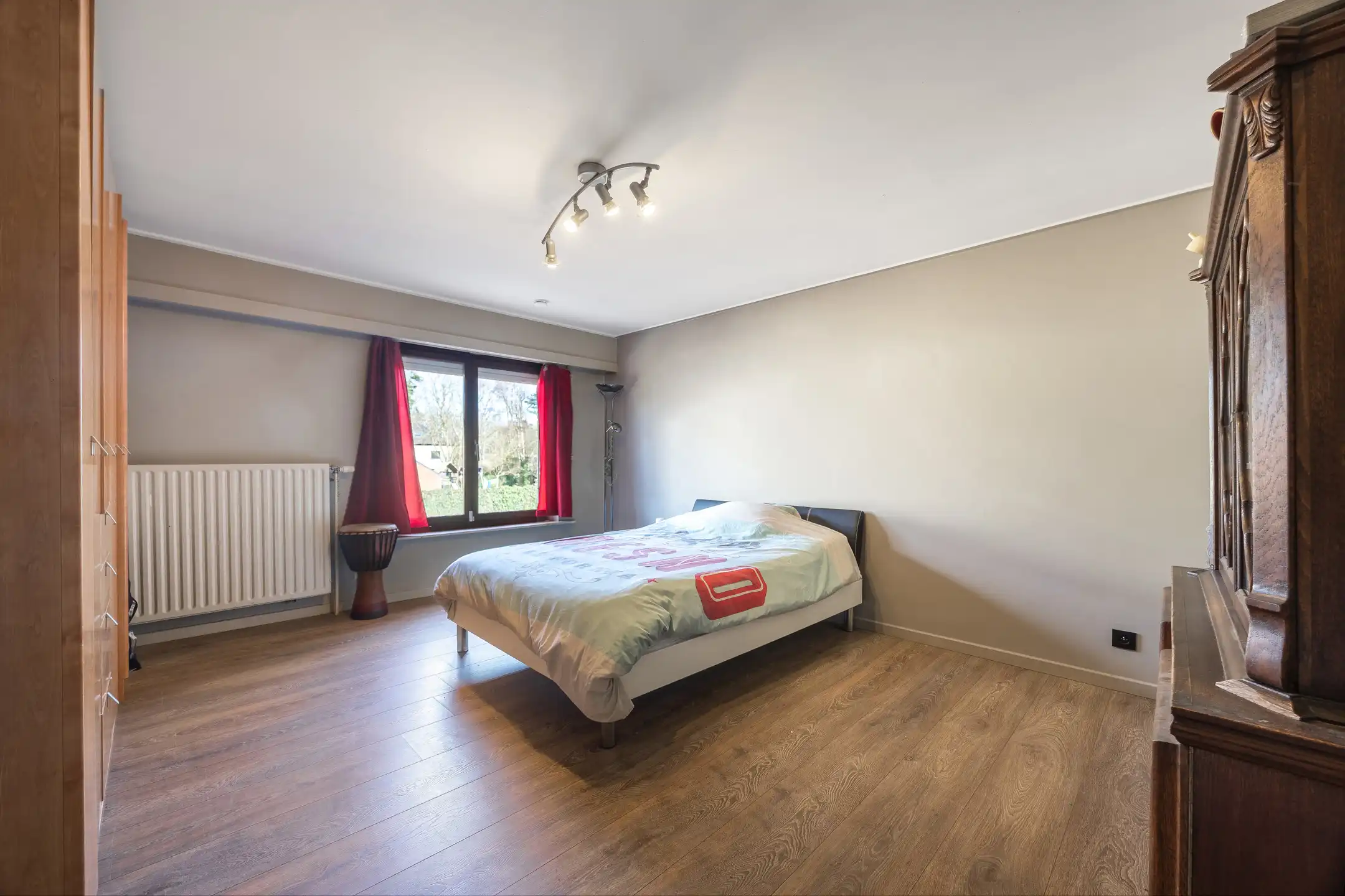 Ruime woning in rustige en groene omgeving foto 10