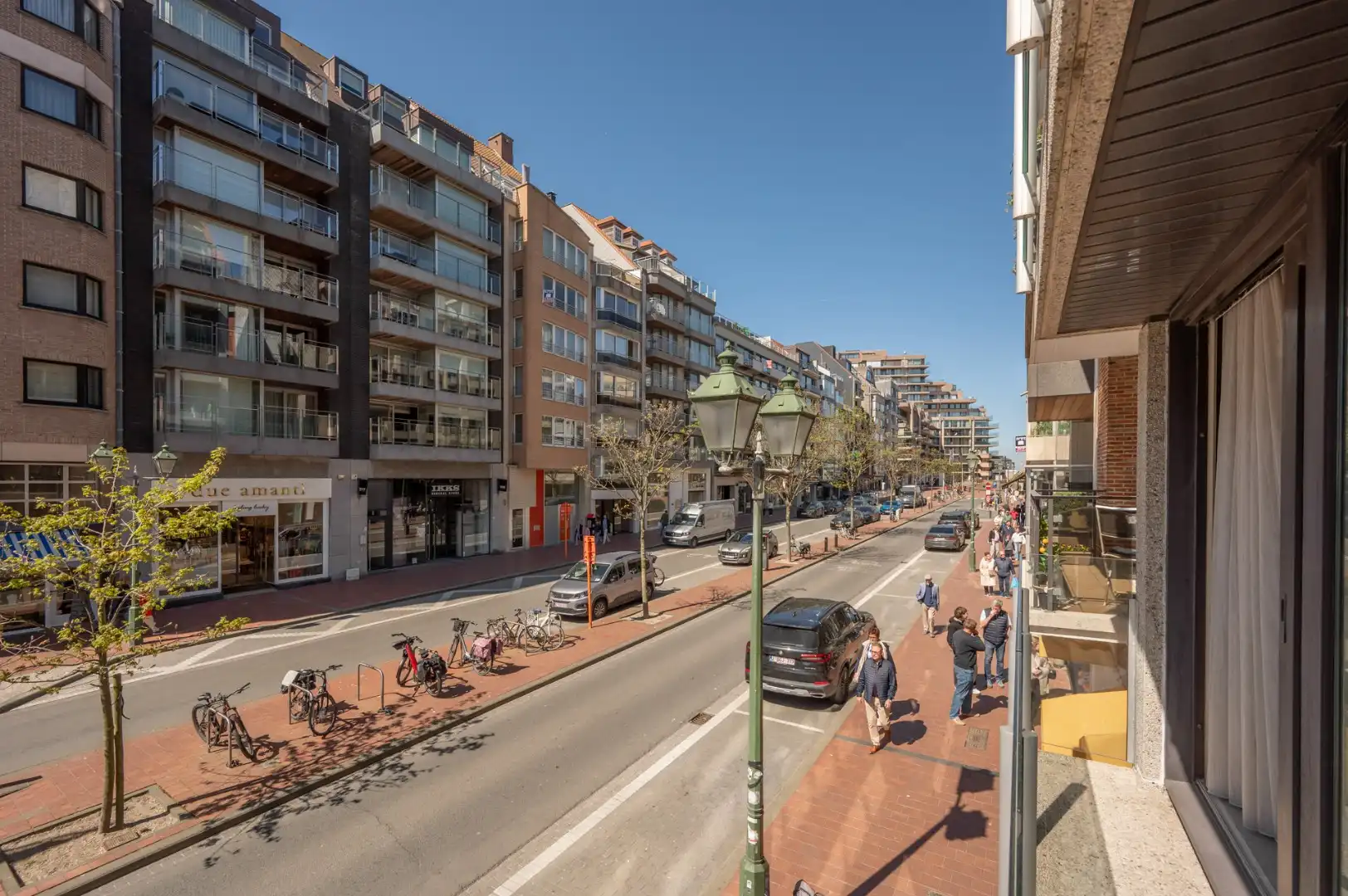 Te koop: Leuk appartement met twee terrassen op toplocatie in de Lippenslaan foto 9