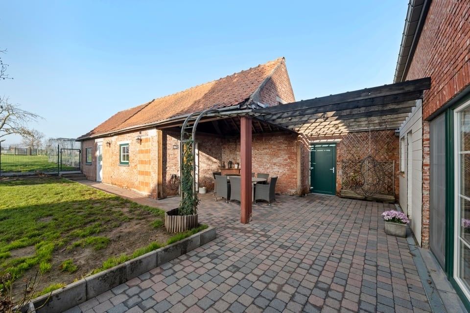 KARAKTERVOLLE WONING MET GROTE GARAGE OP EEN PRACHTIG PERCEEL VAN 13A50CA IN ALKEN foto 28