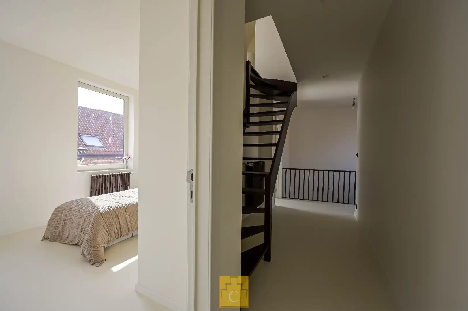 hippe eigentijds gerenoveerde hoekwoning met 2 garages en zonnige stadstuin in de gegeerde Sint-Annawijk foto 17