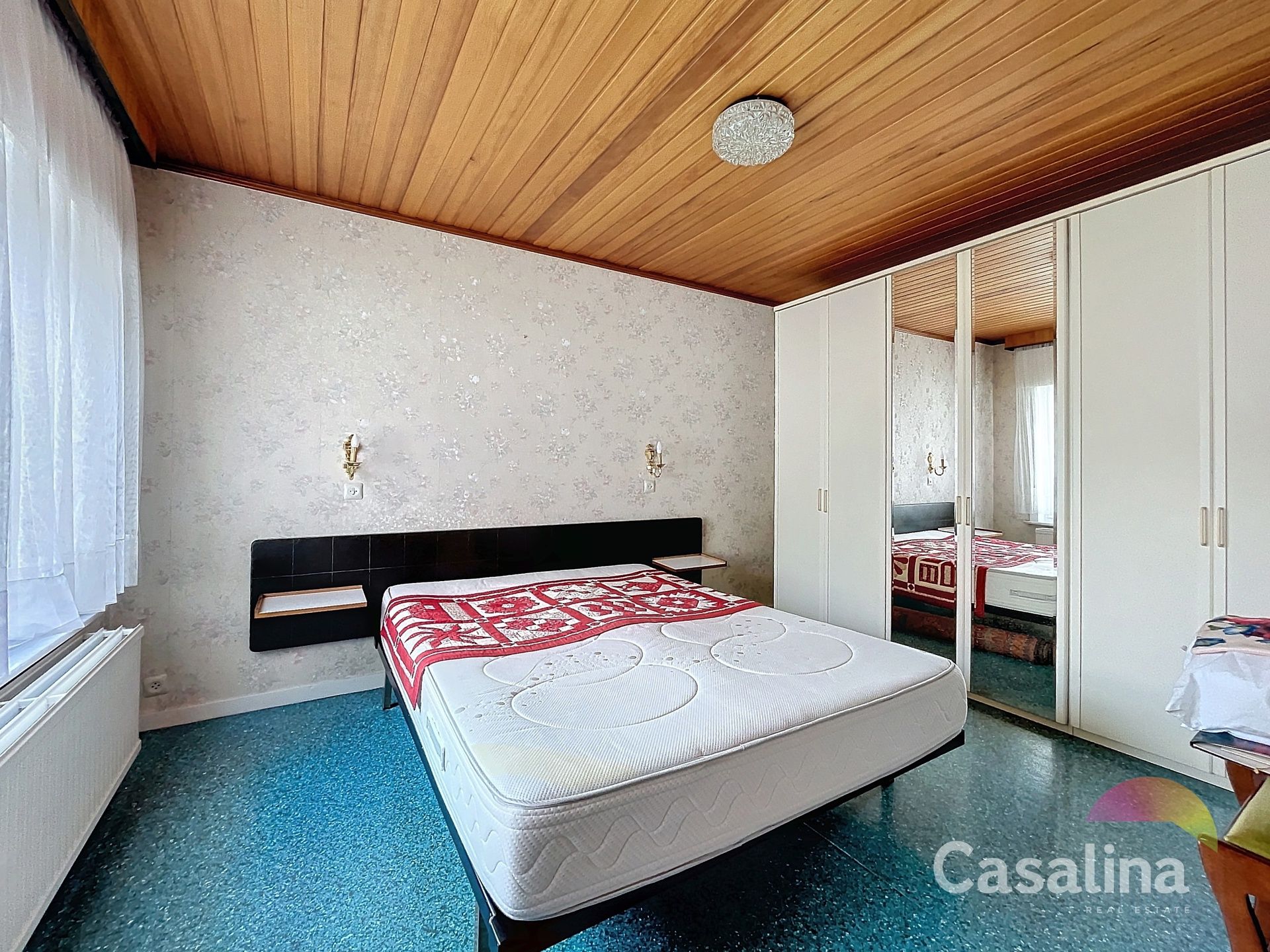 Charmante bungalow met potentieel op toplocatie!  foto 15