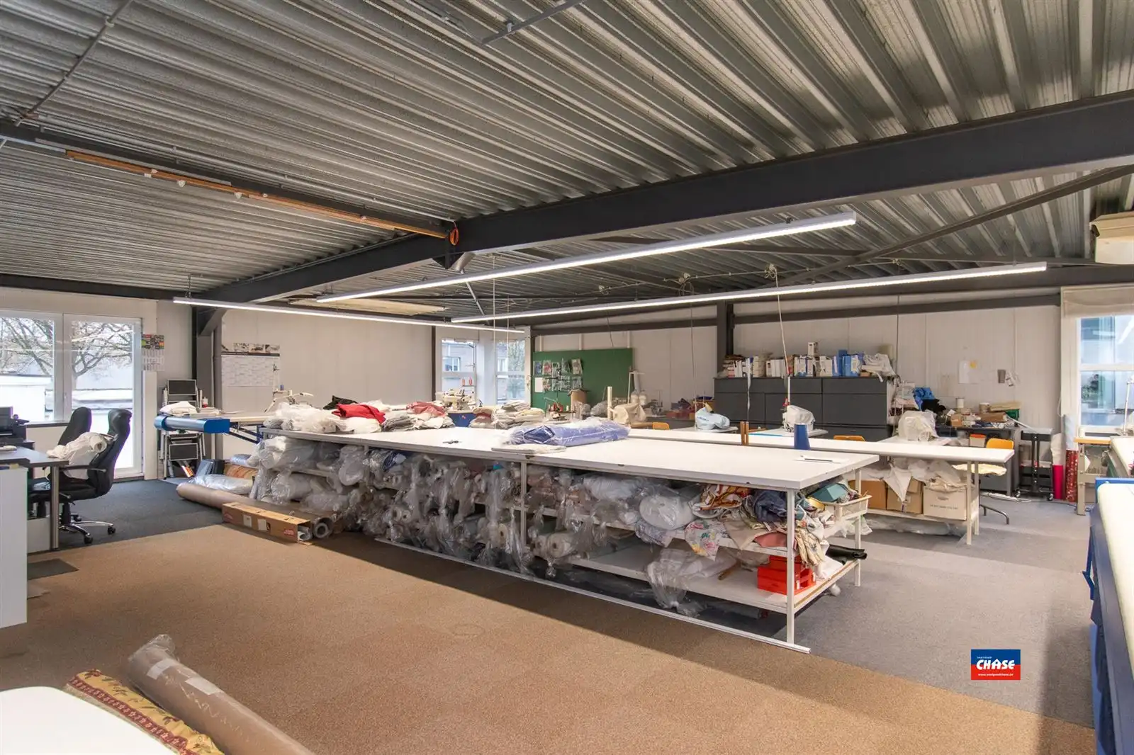 Gemengd gebouw met winkel, 2 appartementen, kantoor en magazijnruimte foto 31