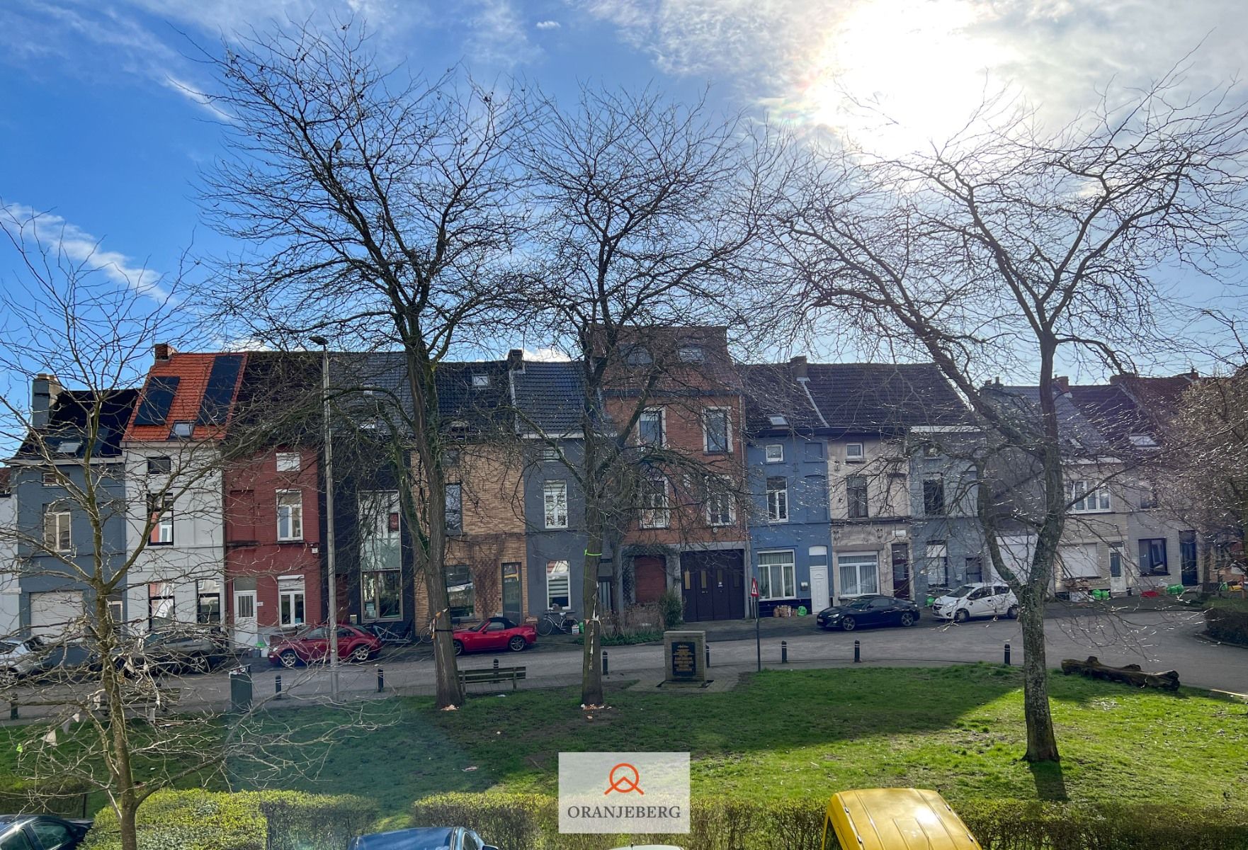 Lichtrijke handels-/ kantoorruime te huur te Sint-Amandsberg foto 5