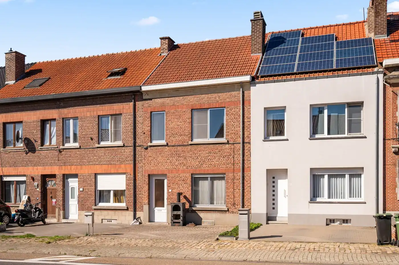 Charmante rijwoning met 2 slpk, tuin en parking foto 30