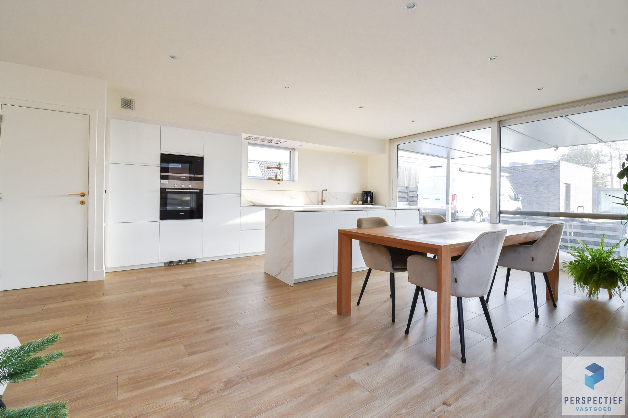 IN OPTIE NA 1 WEEK - COMPROMIS IN OPMAAK | Recente (2021) RUIME hedendaagse woning met GROTE tuin en LANDELIJK UITZICHT foto 4