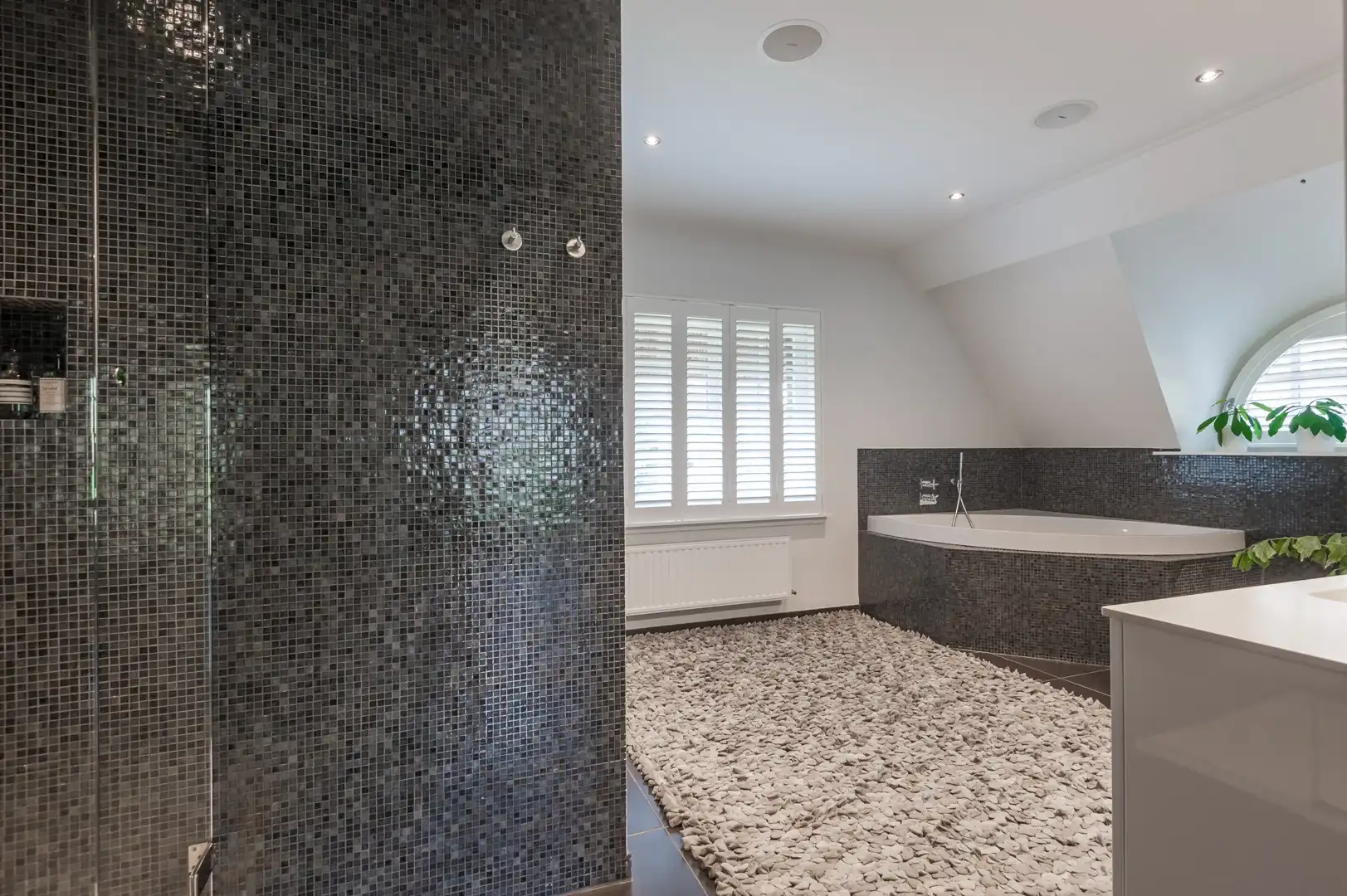 PRACHTIGE EN UNIEKE VILLA MET RIETEN DAK foto 8