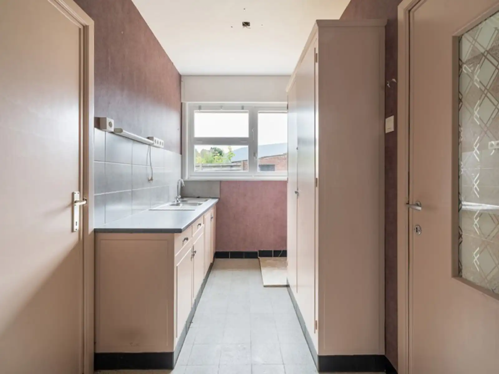 Renovatiepand op goede ligging foto 8