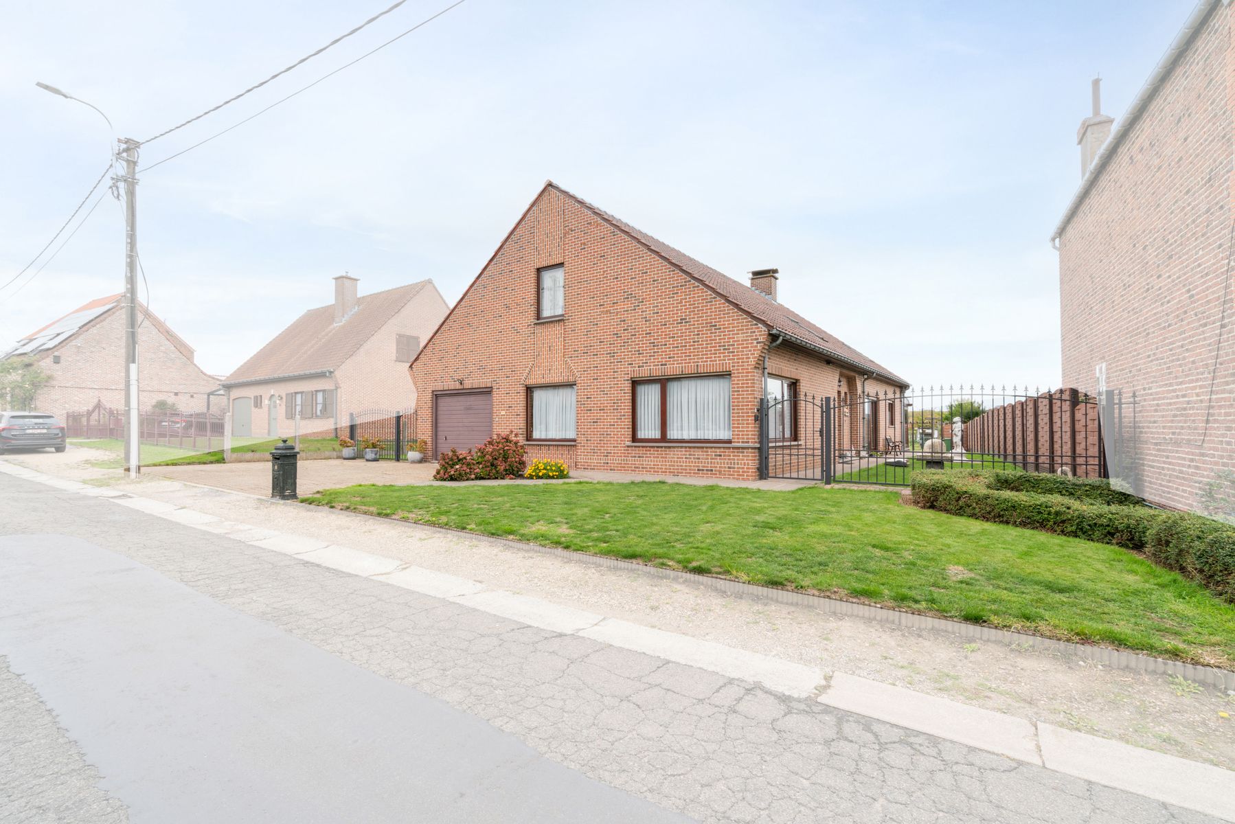 TE KOOP - bungalow op 12 are met uitbreidingsmogelijkheden foto {{pictureIndex}}