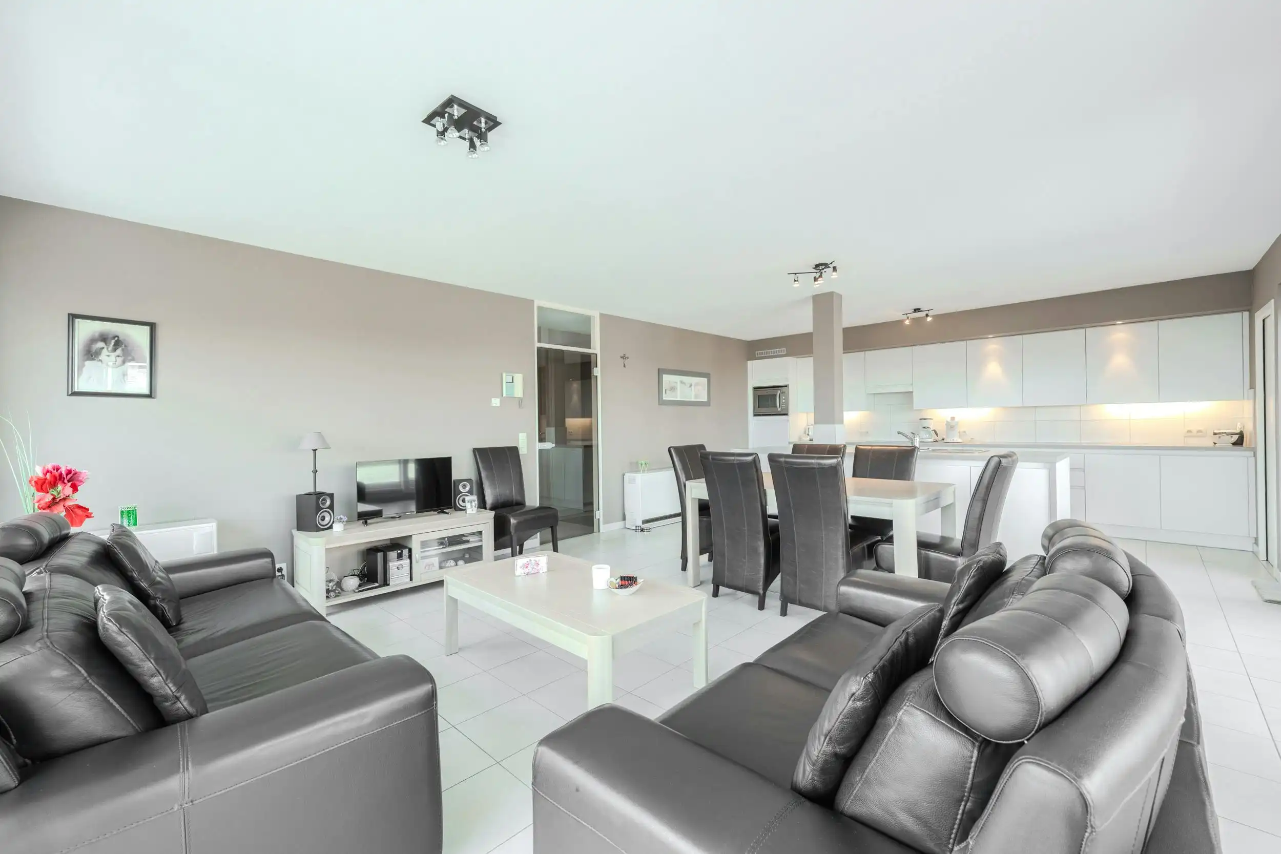 Lichtrijk hoekappartement met grote terrassen te koop op topligging! foto 19