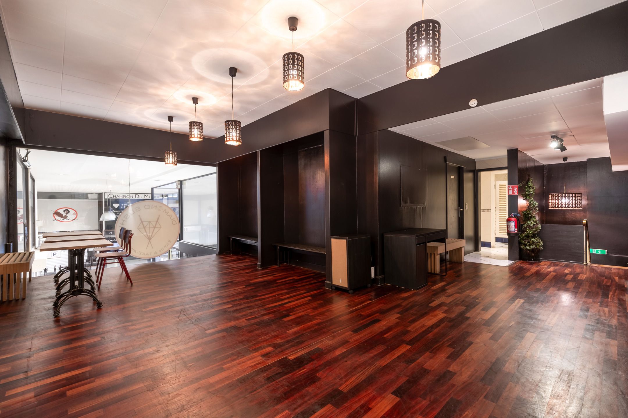 Top gelegen horecapand in de Empire Center Diamantwijk foto 14