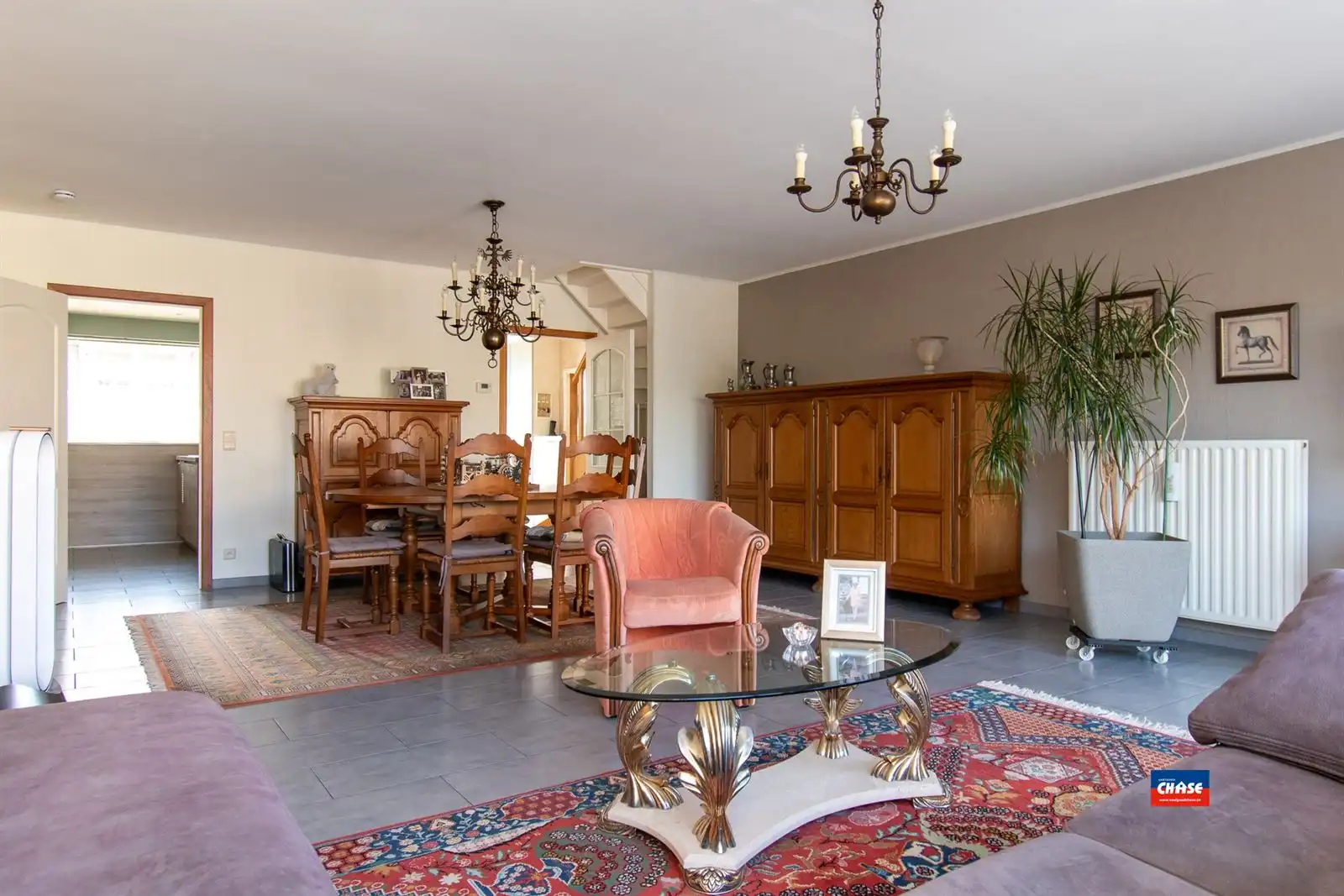 Instapklare gezinswoning met 3 slaapkamers en tuin foto 4