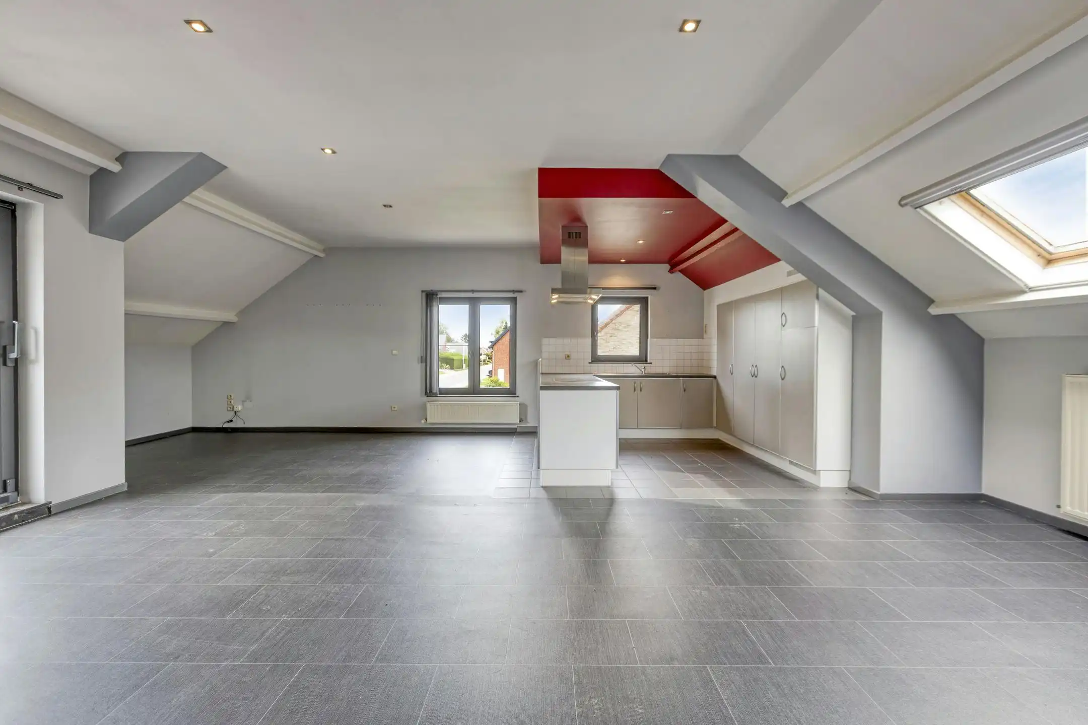 Opbrengsteigendom met 2 appartementen en hangaar te Lummen foto 29