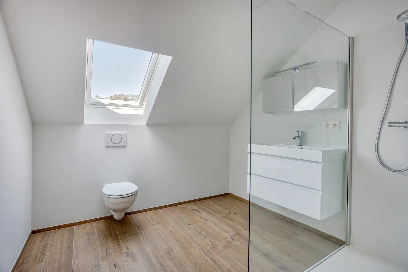 Gerenoveerd ruim en lichtrijk appartement met 2 slaapkamers - EPC  72Kwh/m² foto 18