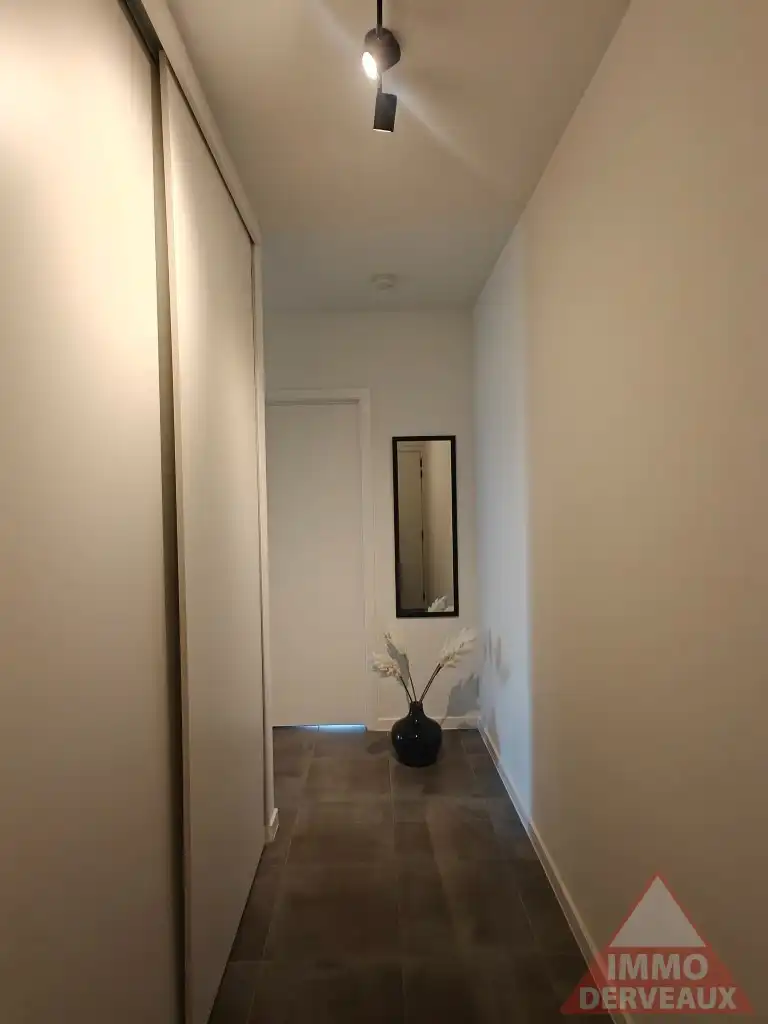 Roeselare - Instapklaar nieuwbouwappartement met garage foto 2