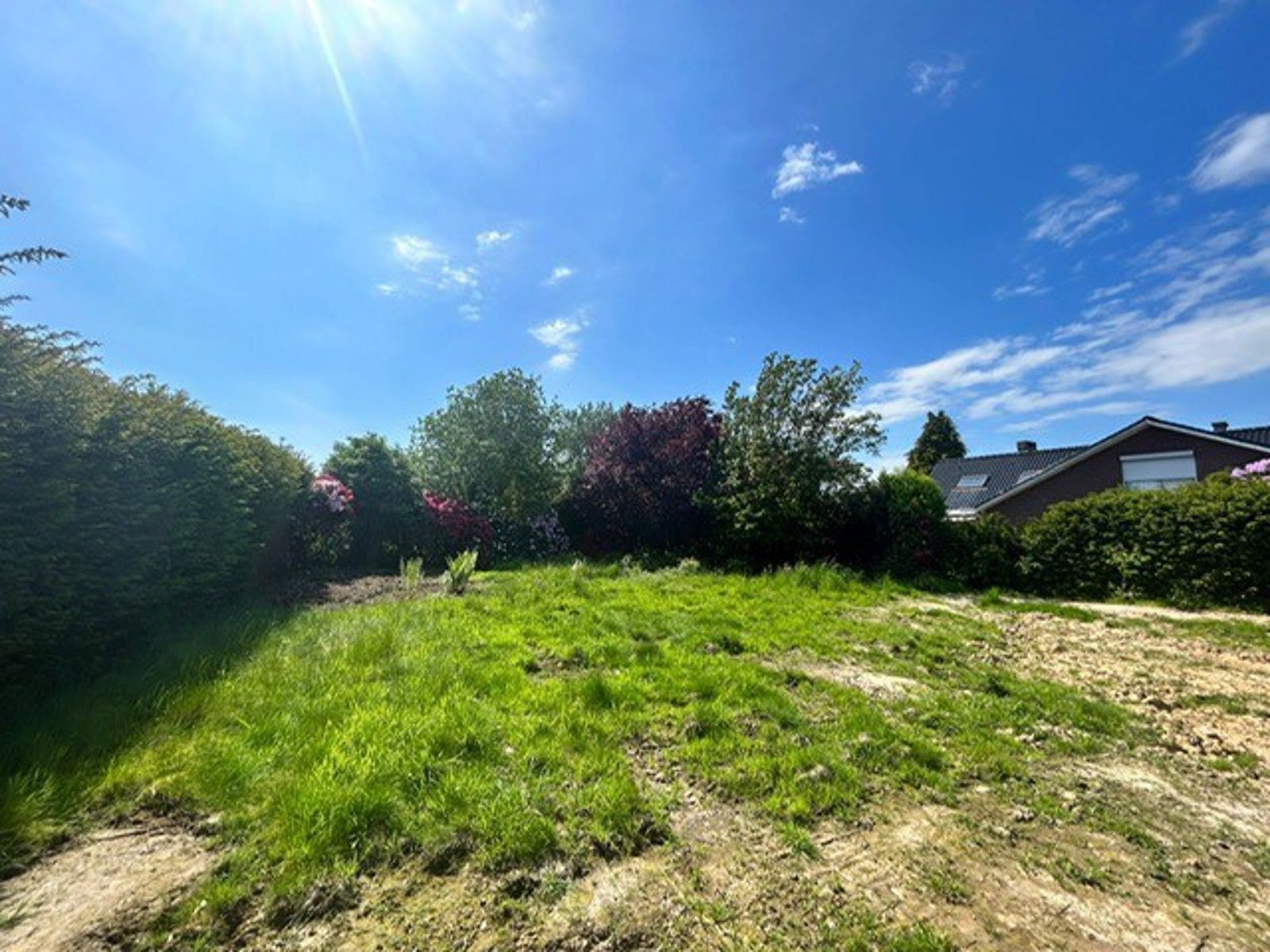 Perfect gelegen bouwgrond met bouwvergunning foto 3