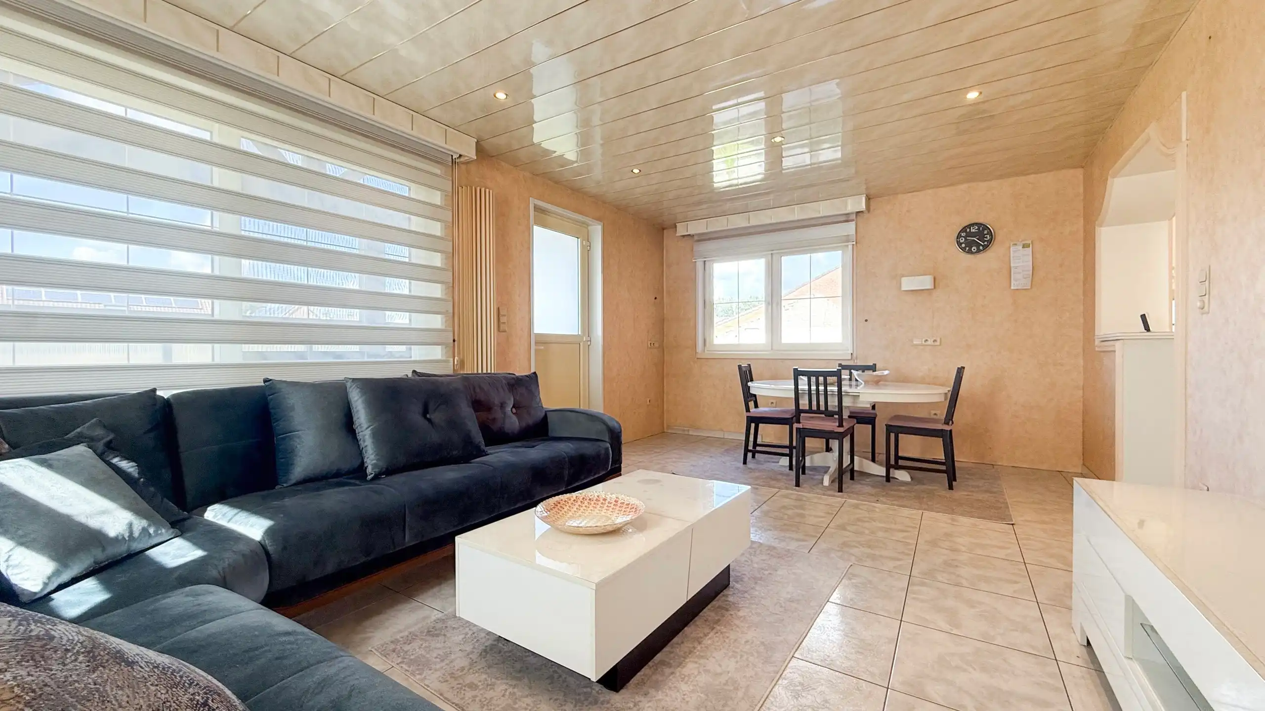 Ruime woning met 4 SLPK op een toplocatie! foto 15