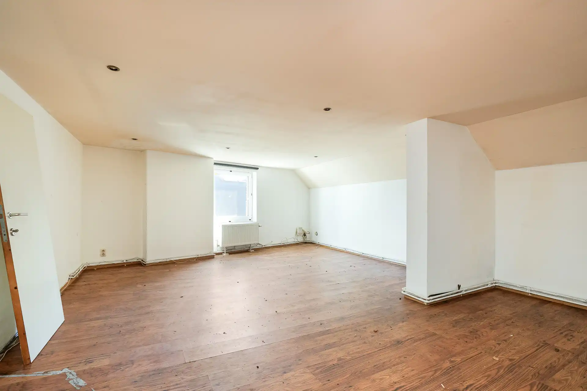 Te renoveren halfopen bebouwing: handel & appartement foto 17