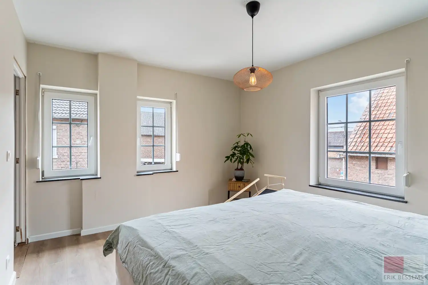 Gedeeltelijk gerenoveerde (vierkants)hoeve, met een potentieel woonoppervlakte van 547m² gelegen op een perceel van 1366m². foto 15