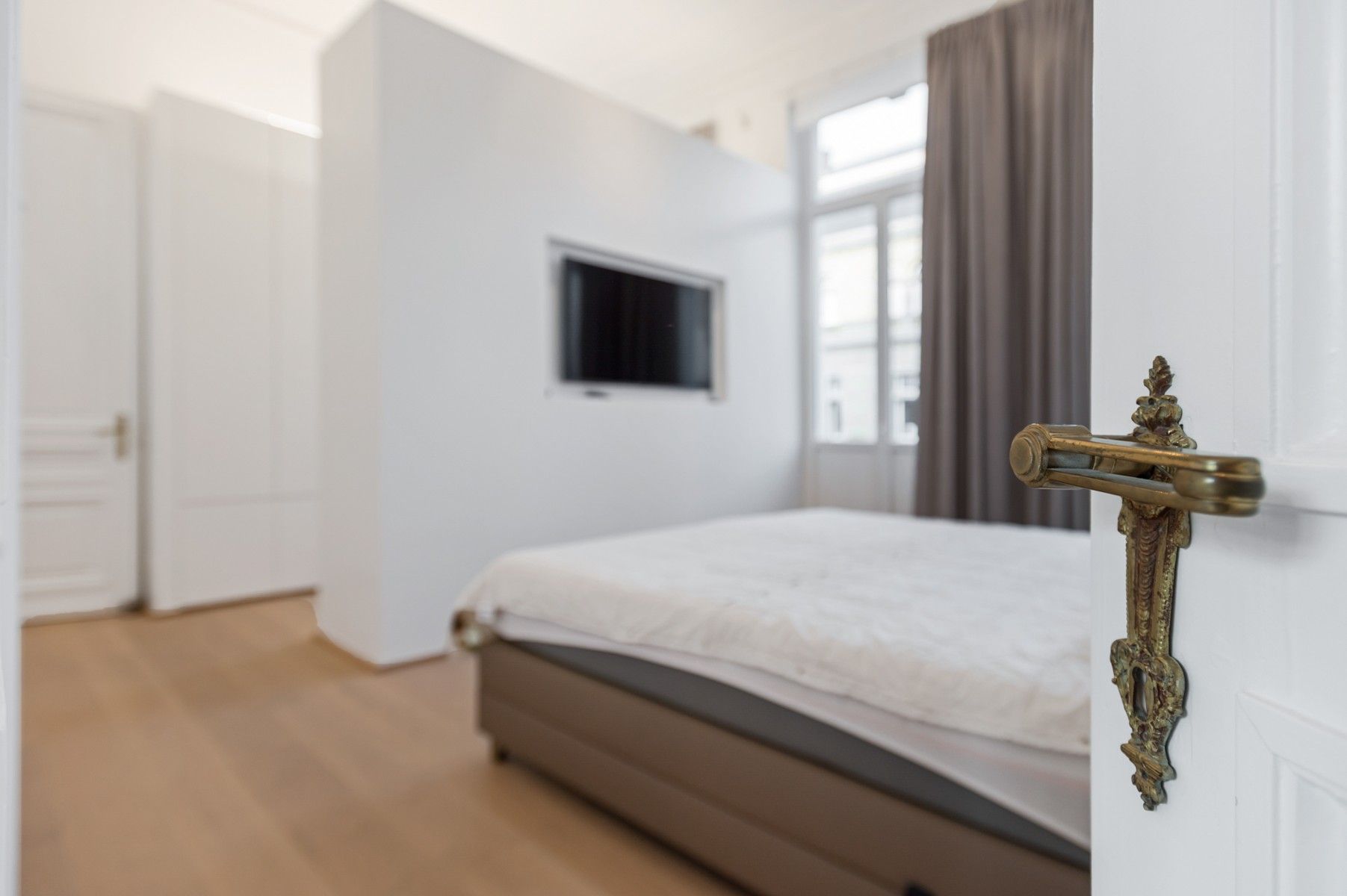 Luxueus wonen op toplocatie met garage foto 18