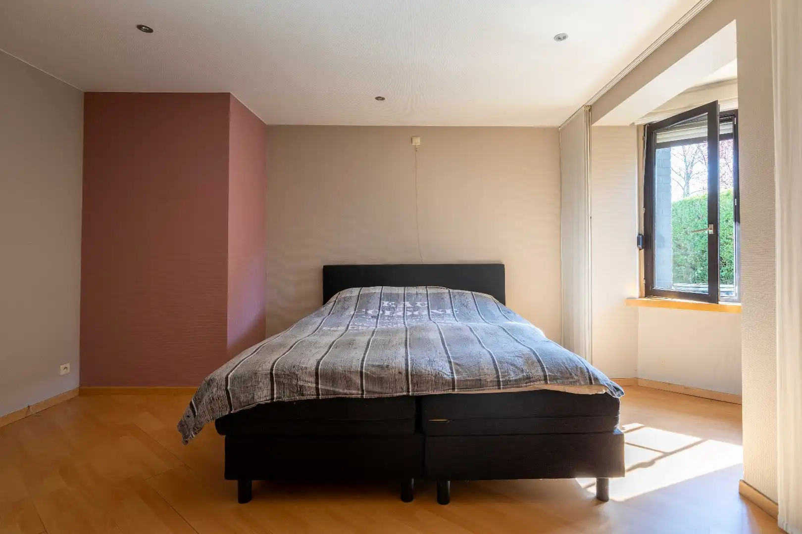 PUUR FRITUUR, uiterst goed gelegen met woonst en parking! foto 24