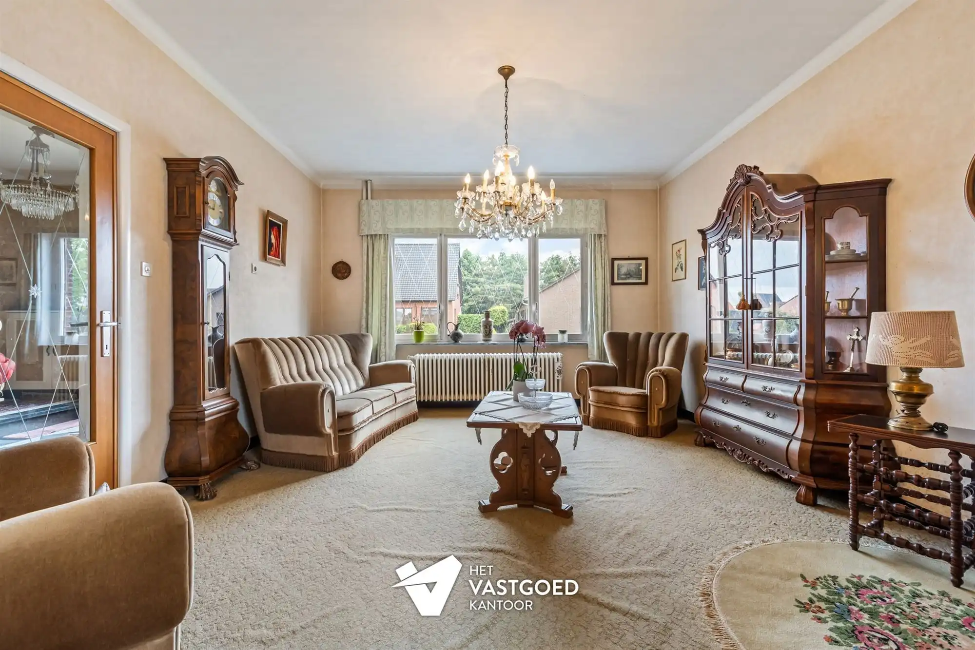 VERRASSEND RUIME WONING MET ENORM POTENTIEEL foto 4