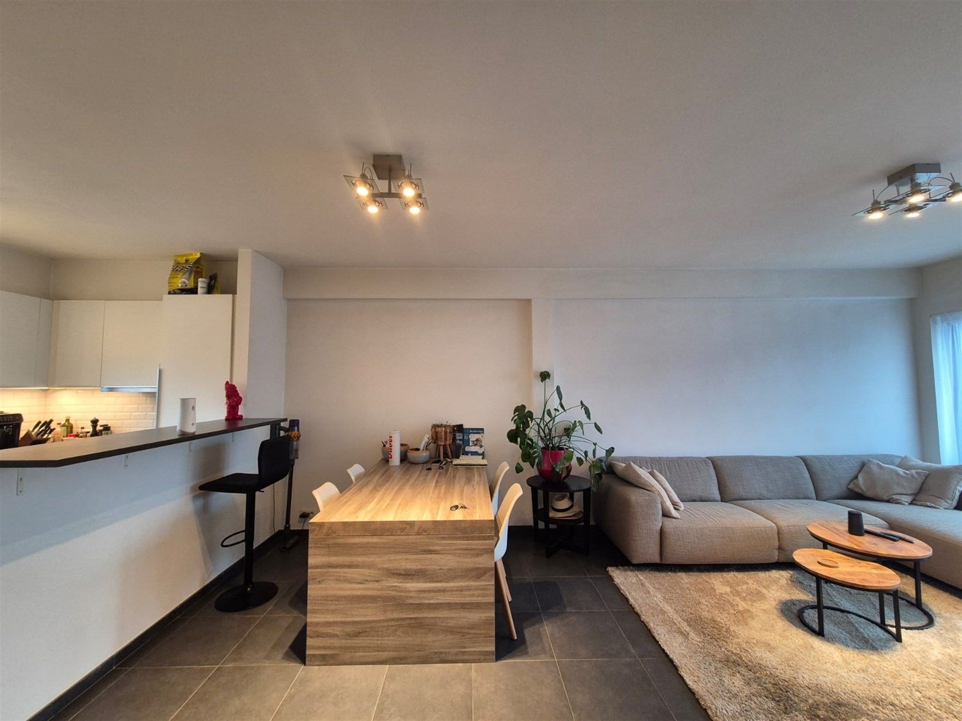 Gunstig gelegen 2 slaapkamer appartement. foto 7