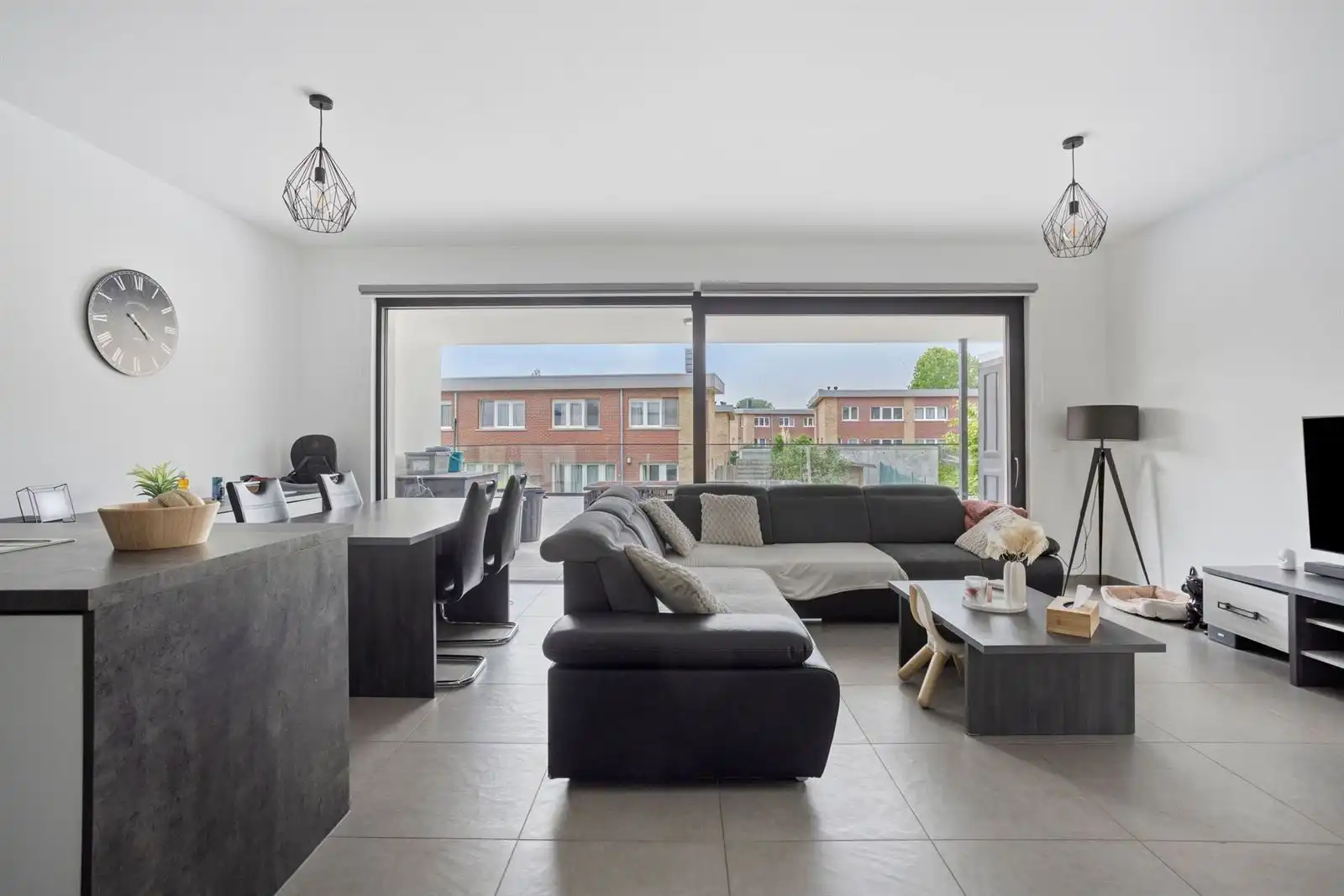 instapklaar appartement 3 slaapkamers,terras en staanplaats   foto 9