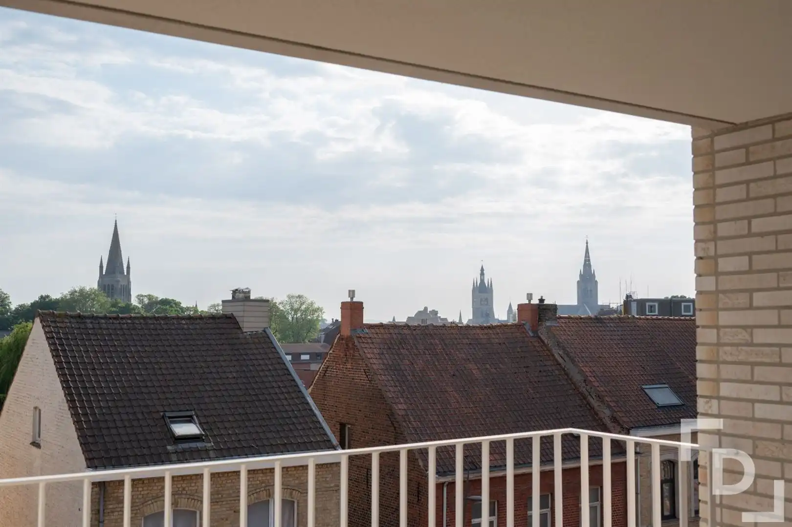 Nieuwbouwappartement met carport te huur te Ieper foto 6